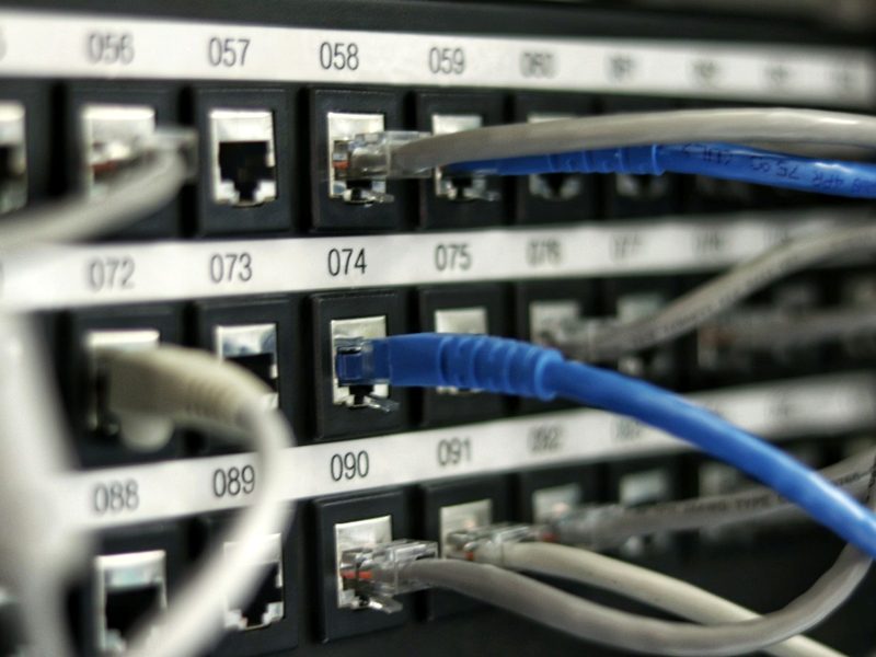 Cabo de rede CAT5e e CAT6 — imagem ilustrativa