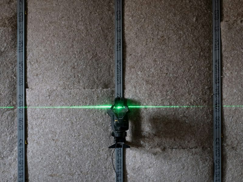Trena a laser e nível a laser — imagem ilustrativa